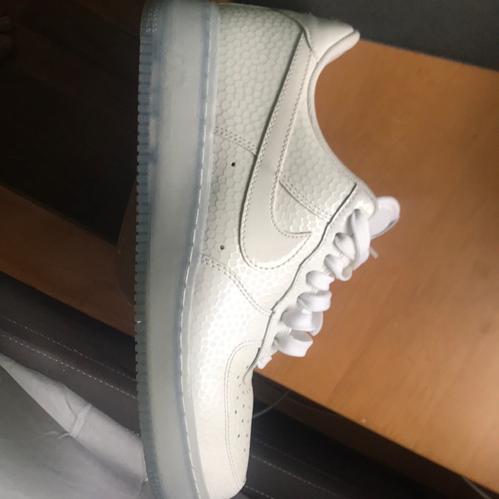 Women’s Air Force one size 10